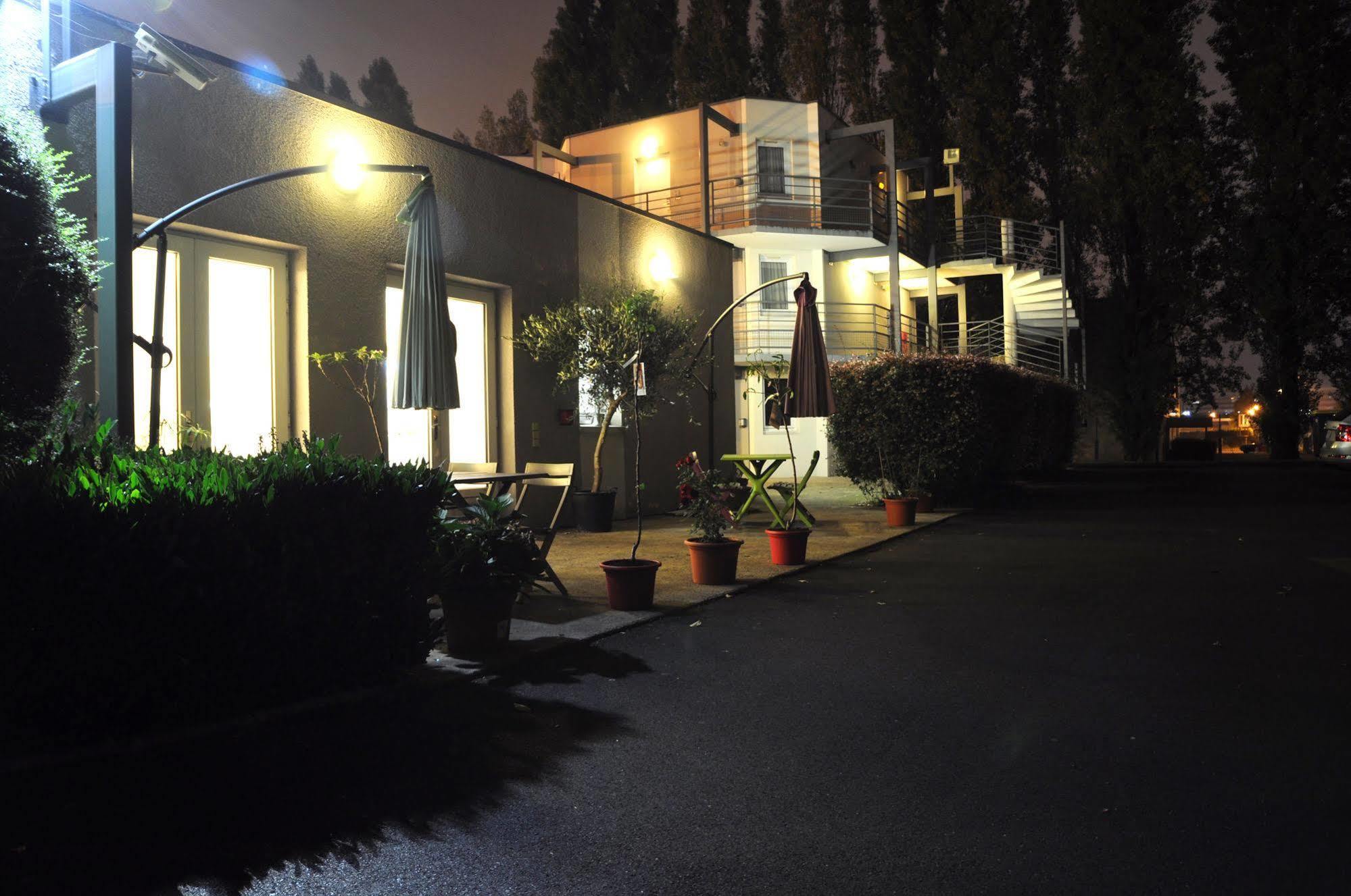 B Hotel Caen Mondeville Mondeville  Bagian luar foto