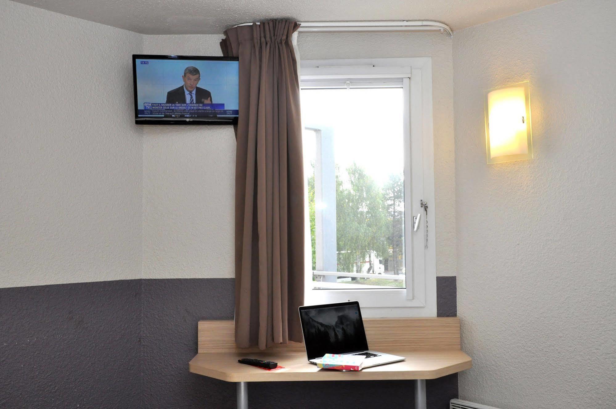 B Hotel Caen Mondeville Mondeville  Bagian luar foto